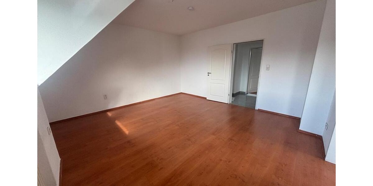 Etagenwohnung Lage - 3 Zimmer, 65 m&sup2;, 575&euro; | Angebot:26678027