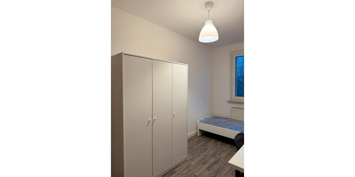 Wohnen auf Zeit Magdeburg Neue Neustadt - 1 Zimmer, 12 m&sup2;, 375&euro; | Angebot:25979054