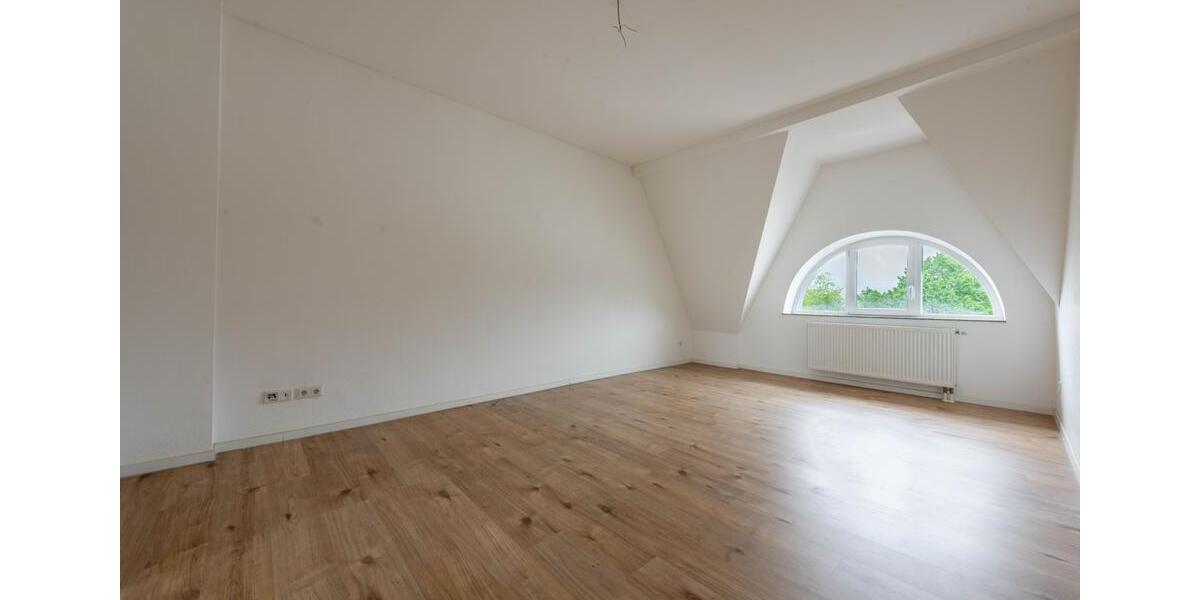 Dachgeschoßwohnung Essen Frillendorf - 2.5 Zimmer, 62 m&sup2;, 650&euro; | Angebot:26619381