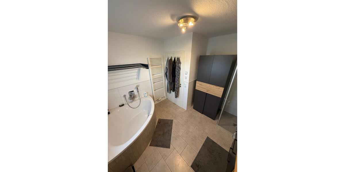 Etagenwohnung Bad Neustadt an der Saale - 3 Zimmer, 85 m&sup2;, 820&euro; | Angebot:26356658