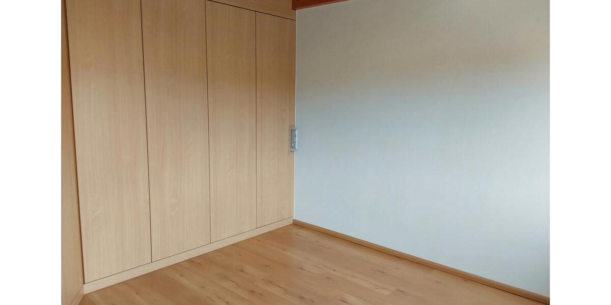 Dachgeschoßwohnung Brensbach - 4 Zimmer, 96 m&sup2;, 1.100&euro; | Angebot:26427175