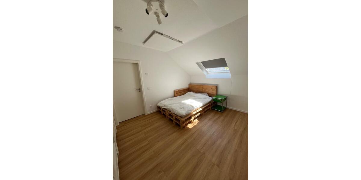 Wohnen auf Zeit Düsseldorf Pempelfort - 2.5 Zimmer, 67 m&sup2;, 1.250&euro; | Angebot:26517761