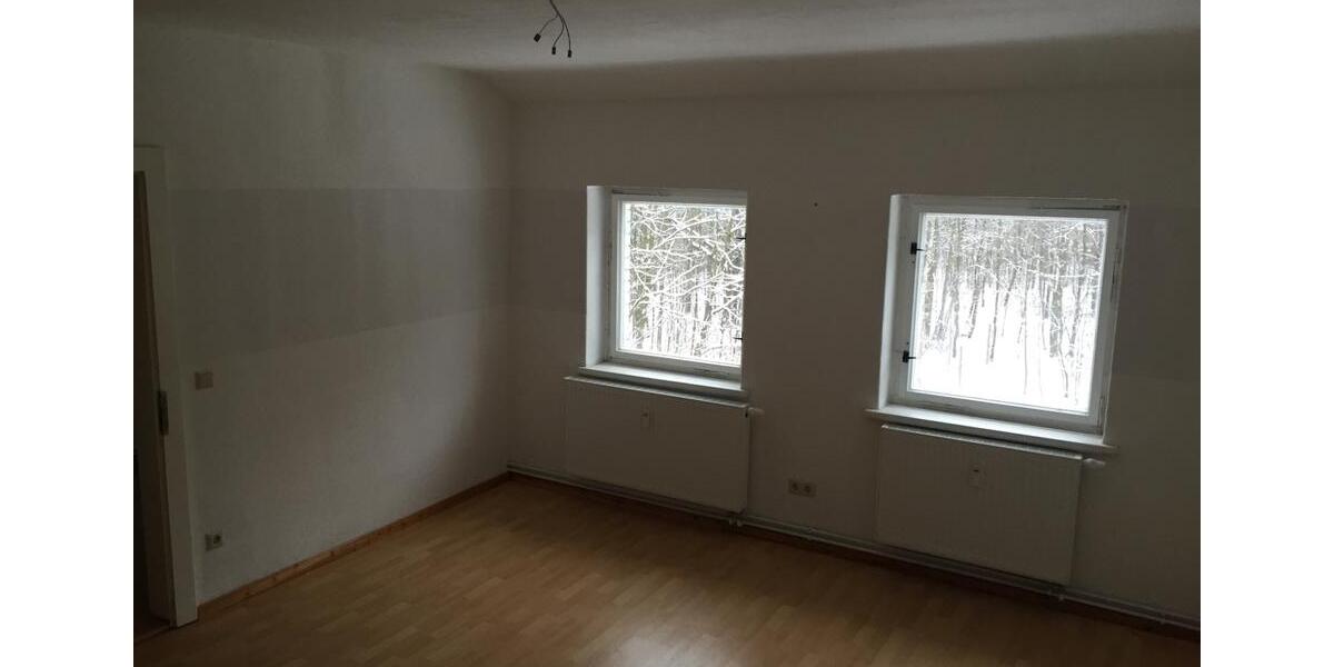 Dachgeschoßwohnung Lauchhammer - 5 Zimmer, 80 m&sup2;, 485&euro; | Angebot:25931687