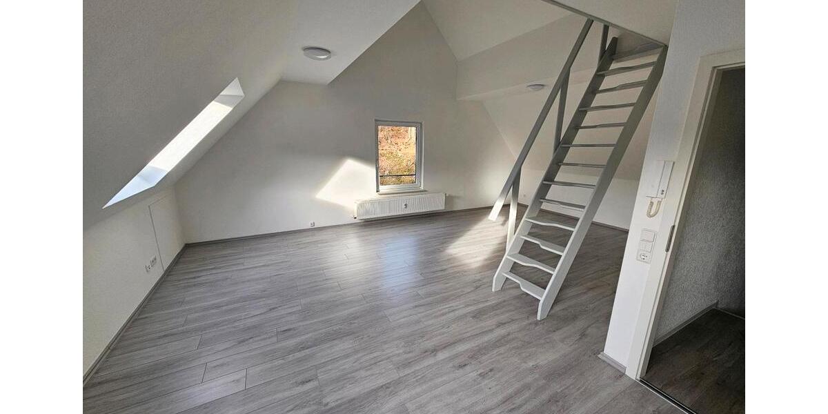 Dachgeschoßwohnung Hagen Hagen-Mitte - 1.5 Zimmer, 70 m&sup2;, 550&euro; | Angebot:26035013