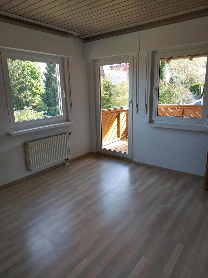 Helle 3-Zimmer Wohnung mit Loggia und Garten