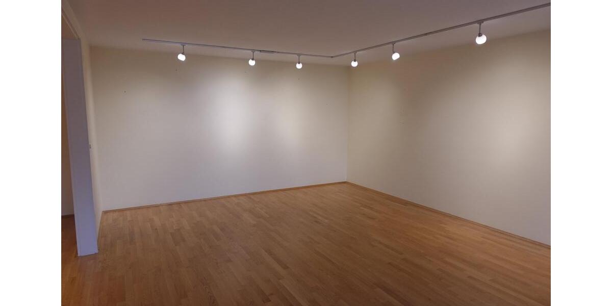 Hochparterre Fürstenfeldbruck - 3 Zimmer, 87 m&sup2;, 1.680&euro; | Angebot:25151889