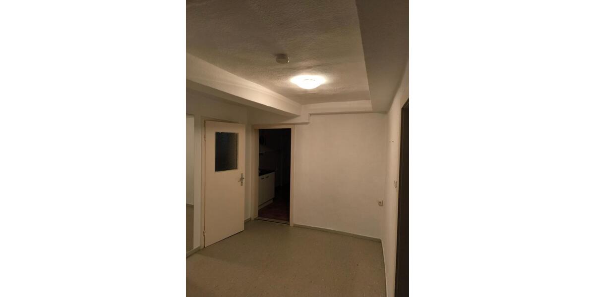 Etagenwohnung Helsa - 3 Zimmer, 90 m&sup2;, 685&euro; | Angebot:25931307