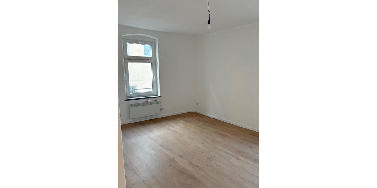Etagenwohnung Limbach-Oberfrohna Oberfrohna - 2 Zimmer, 65 m&sup2;, 390&euro; | Angebot:26695177