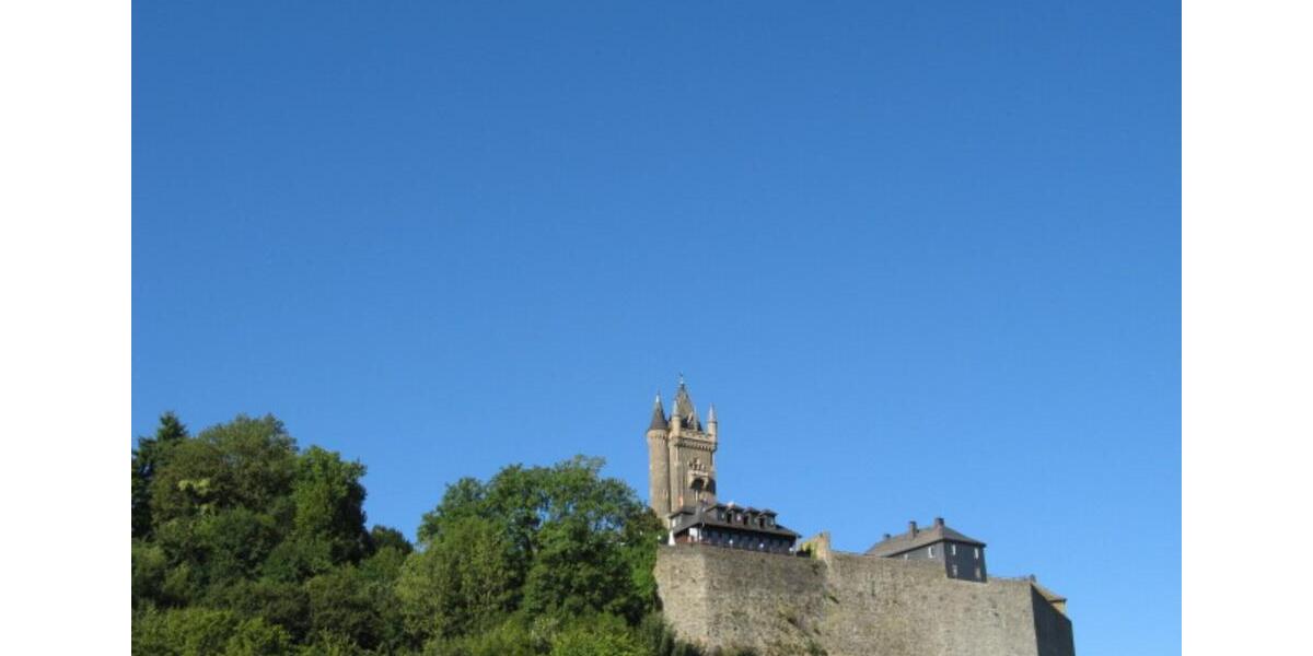 Helle, zentrale, renovierte Innenstadtwohnung ca. 60 m2 2 zimmer