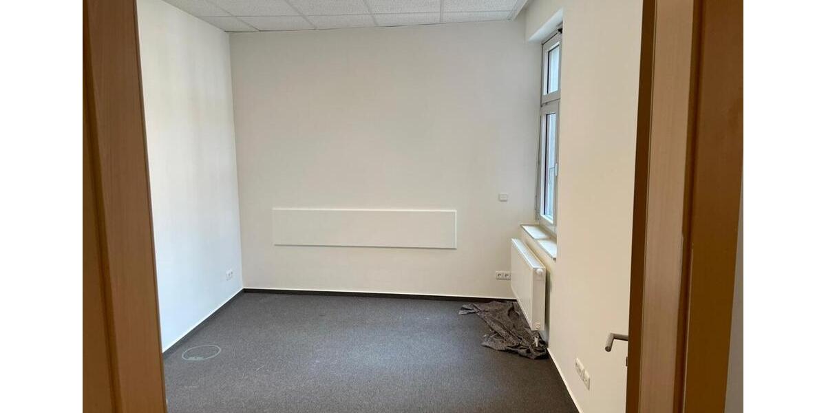 Etagenwohnung Dannenberg (Elbe) - 3 Zimmer, 120 m&sup2;, 900&euro; | Angebot:26422288