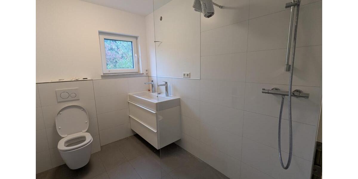 Schönes Haus am Ortsrand von Reichenbach, großes Grundstück 6 zimmer