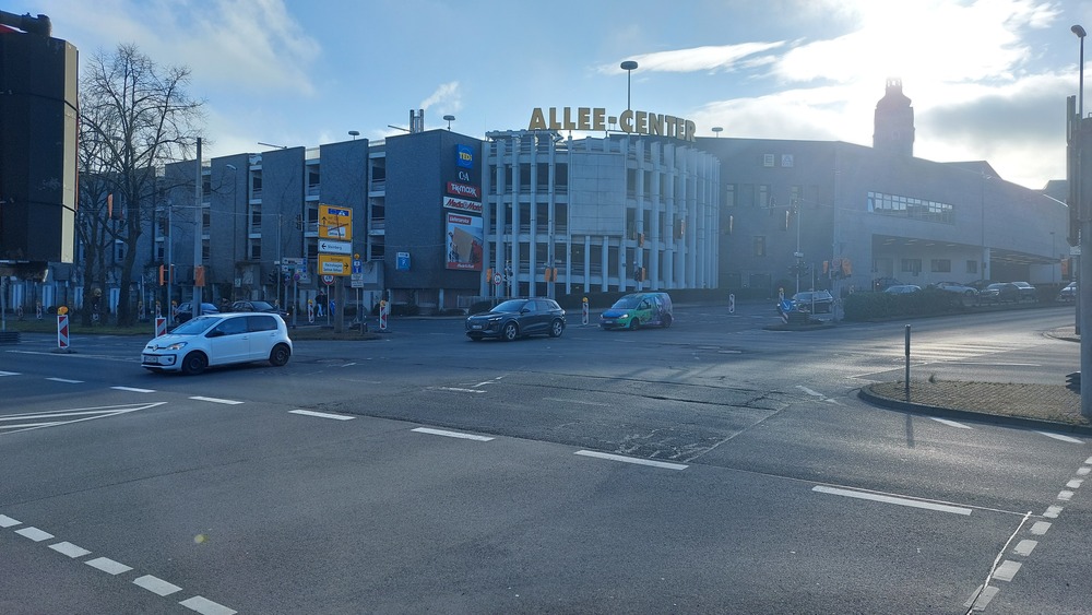 Geräumiges Ladenlokal o. Büroräume in top Lage von RS-City - Gewerbeobjekt Remscheid City | Angebot:24801576
