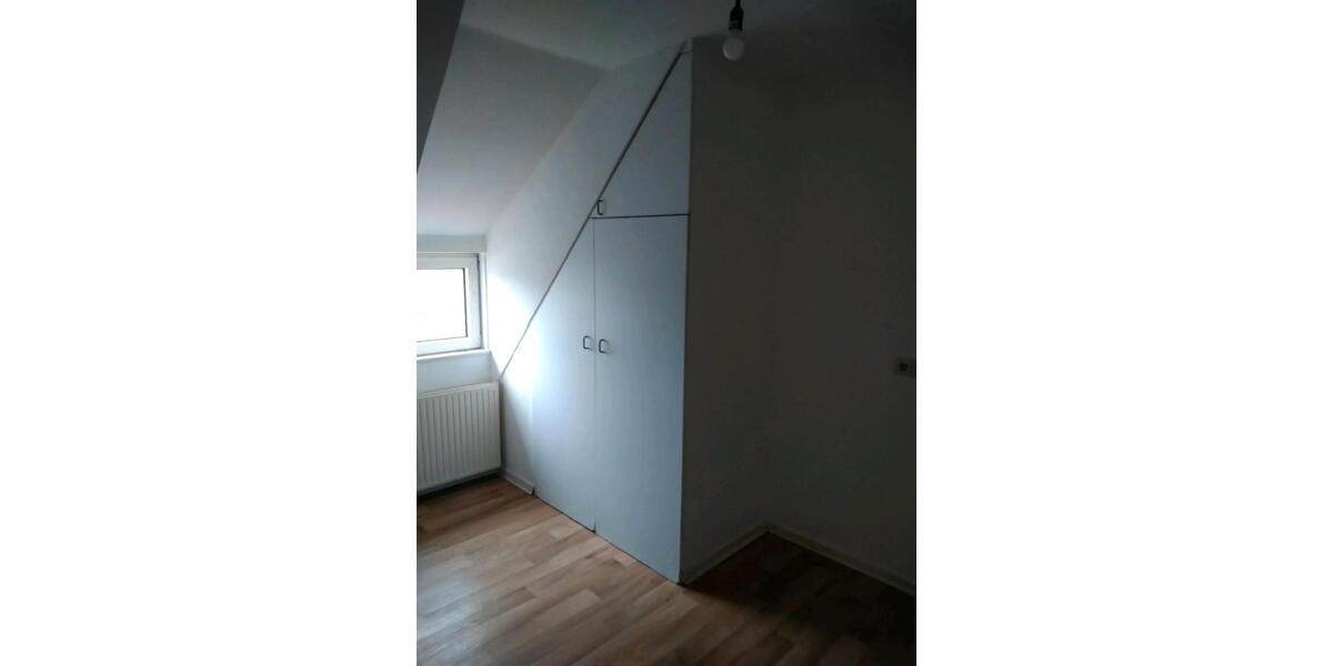 Dachgeschoßwohnung Einbeck - 1 Zimmer, 50 m&sup2;, 300&euro; | Angebot:26252505