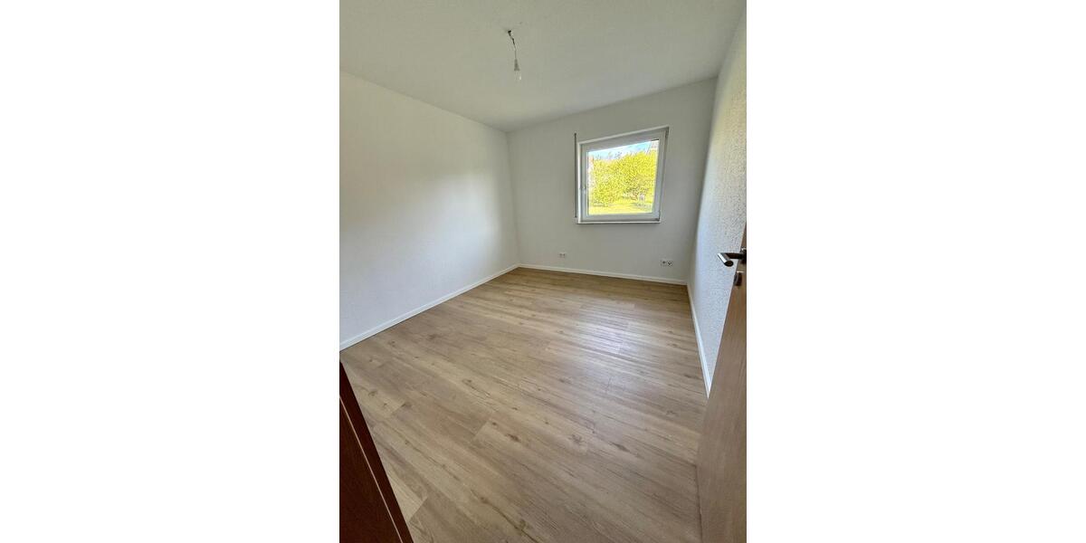 Etagenwohnung Bad Endbach - 5 Zimmer, 121 m&sup2;, 949&euro; | Angebot:26494179
