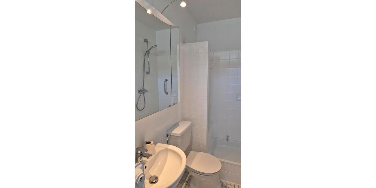 Dachgeschoßwohnung Oberhausen-Rheinhausen Rheinhausen - 1.5 Zimmer, 48 m&sup2;, 600&euro; | Angebot:24612664