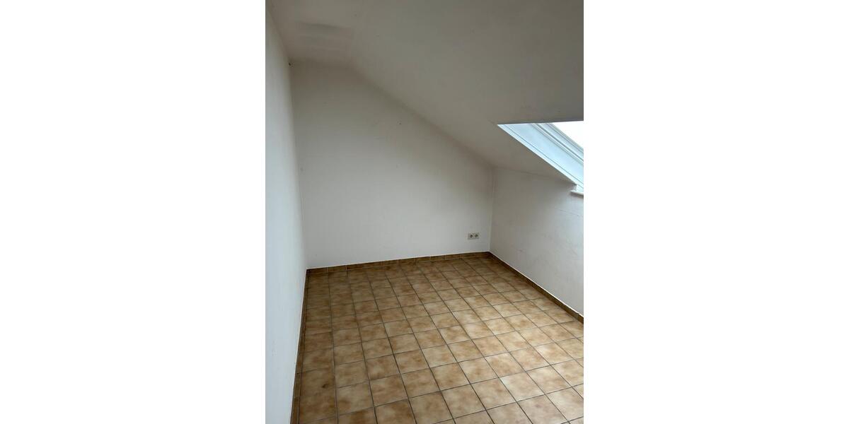 Dachgeschoßwohnung Weilburg - 2.5 Zimmer, 75 m&sup2;, 950&euro; | Angebot:24867349