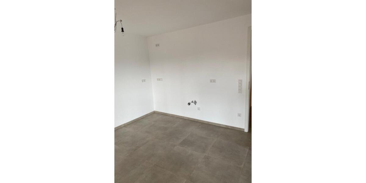 Etagenwohnung Eiselfing - 3 Zimmer, 90 m&sup2;, 1.000&euro; | Angebot:25266220