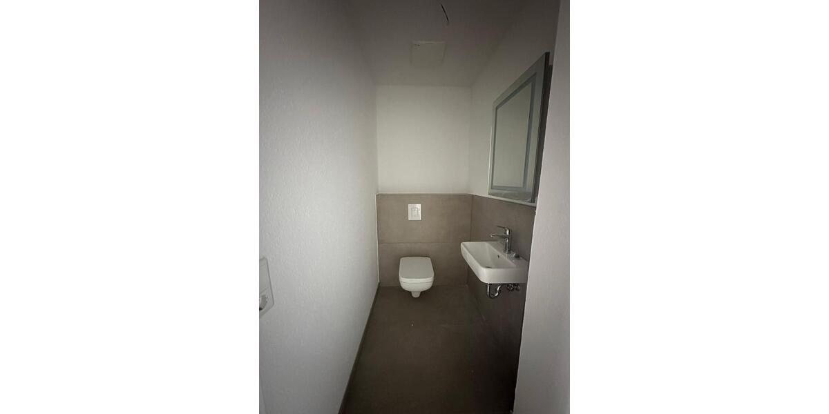 Dachgeschoßwohnung Erlenbach am Main - 5 Zimmer, 139 m&sup2;, 1.900&euro; | Angebot:26424663