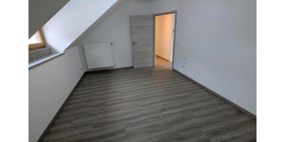 Dachgeschoßwohnung Obergünzburg - 5 Zimmer, 117 m&sup2;, 1.200&euro; | Angebot:25283570