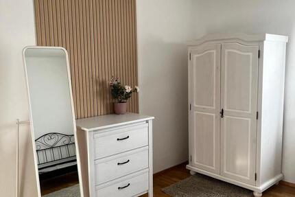 Wohnen auf Zeit Villingen-Schwenningen Schwenningen - 5 Zimmer, 16 m&sup2;, 380&euro; | Angebot:26257836