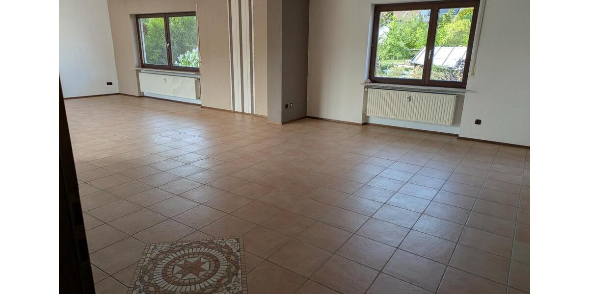 Etagenwohnung Eichenzell - 3 Zimmer, 115 m&sup2;, 825&euro; | Angebot:26604151