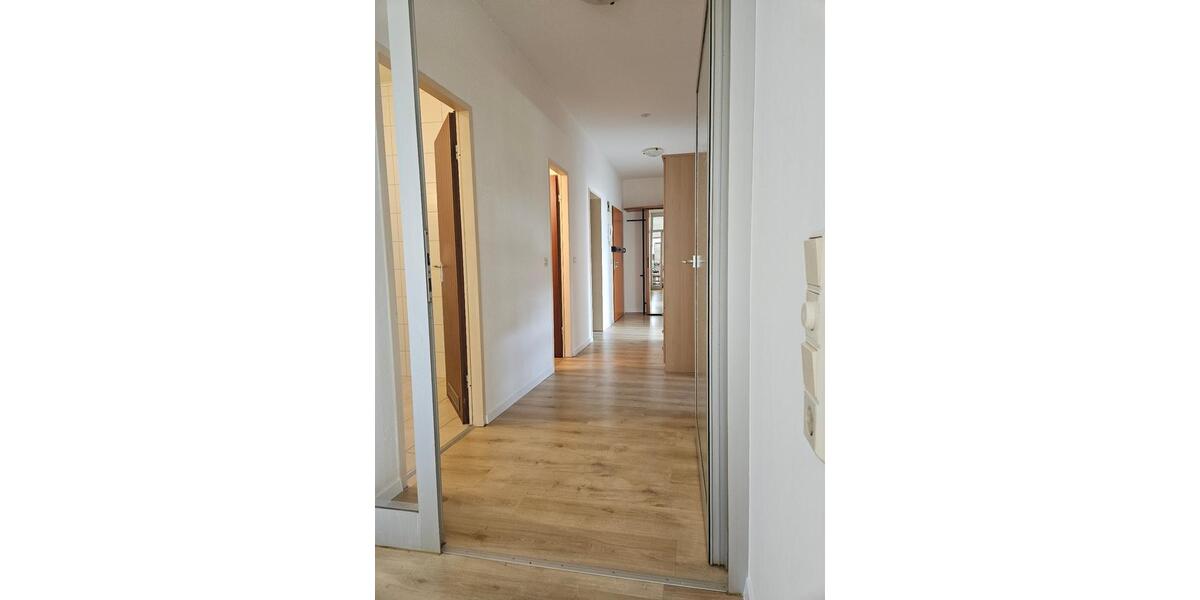 Etagenwohnung Sankt Wendel - 3 Zimmer, 90 m&sup2;, 900&euro; | Angebot:26430881