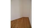ZentrumOst - Tolle 2-Zi.-Whg., 2 Balkone, ParkettFuBoHeizg. und Lift! 2 zimmer