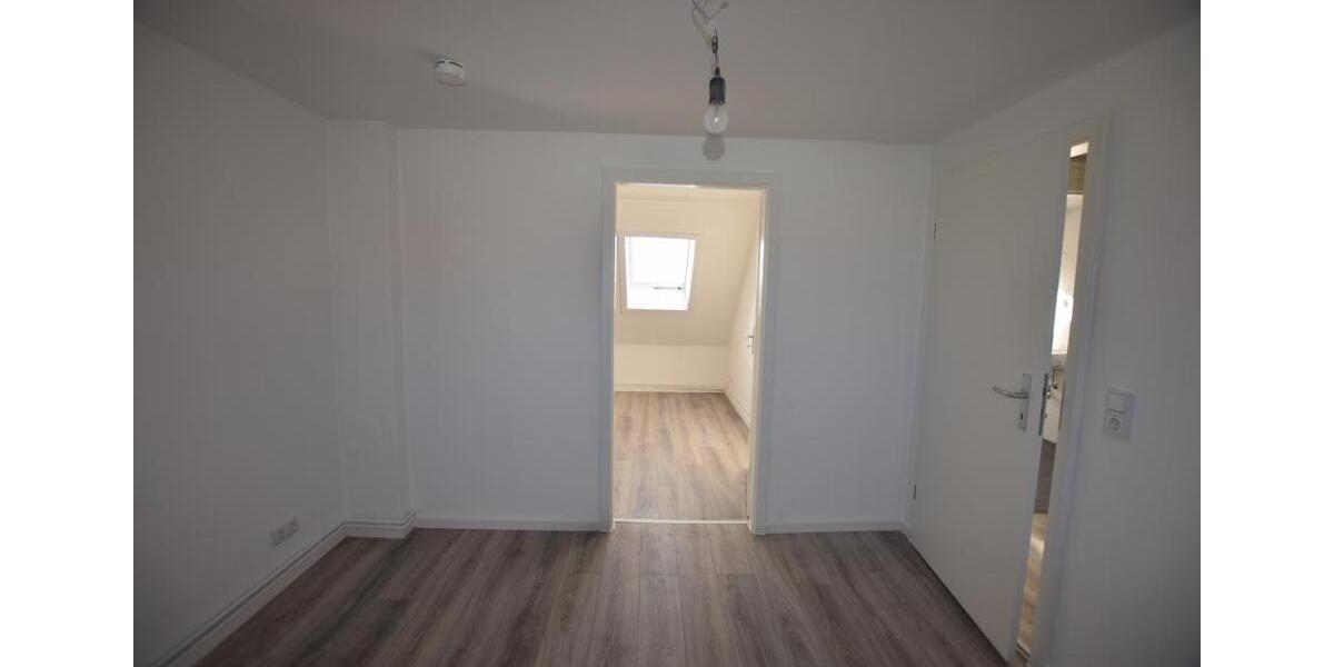 Dachgeschoßwohnung Hameln - 2 Zimmer, 50 m&sup2;, 350&euro; | Angebot:26671606