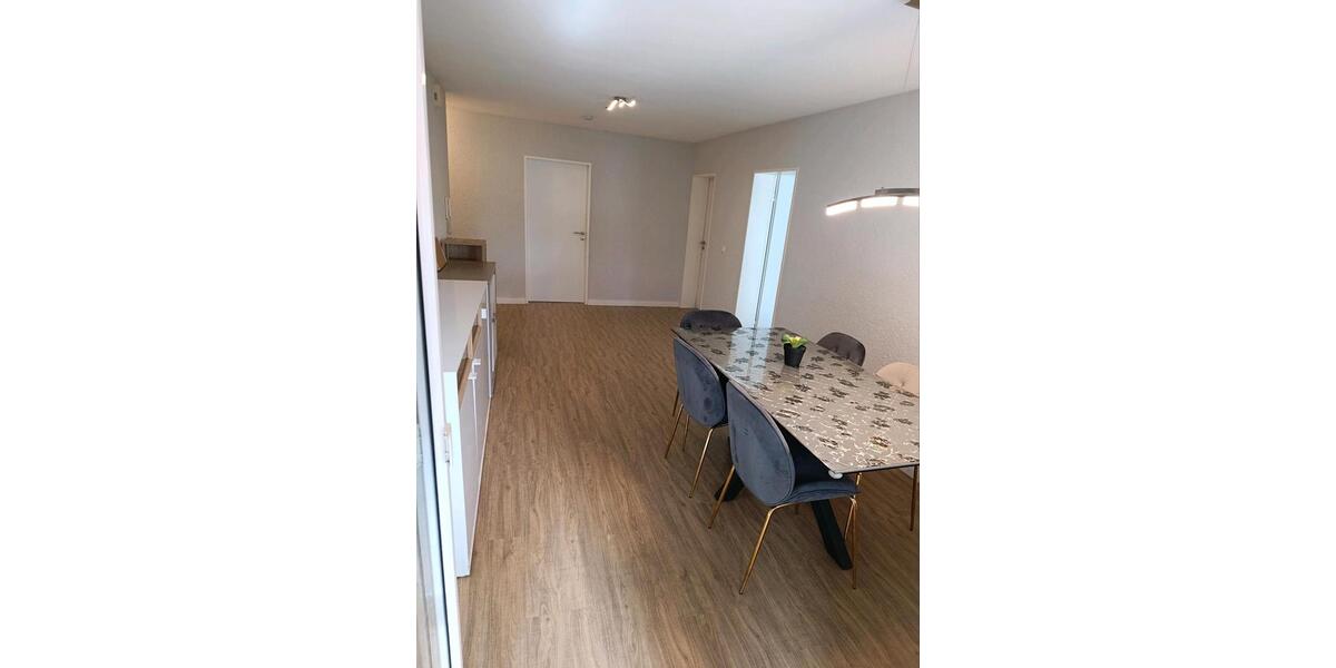 Etagenwohnung Villingen-Schwenningen Schwenningen - 3 Zimmer, 88 m&sup2;, 900&euro; | Angebot:26692452