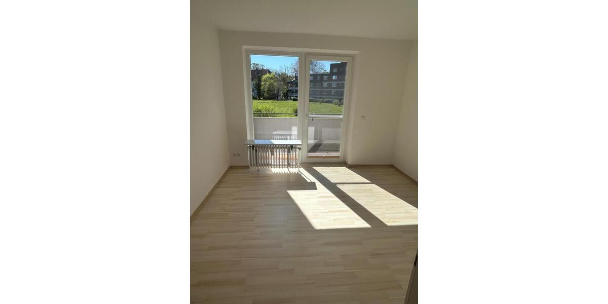 Etagenwohnung Celle - 3 Zimmer, 92 m&sup2;, 950&euro; | Angebot:26691302