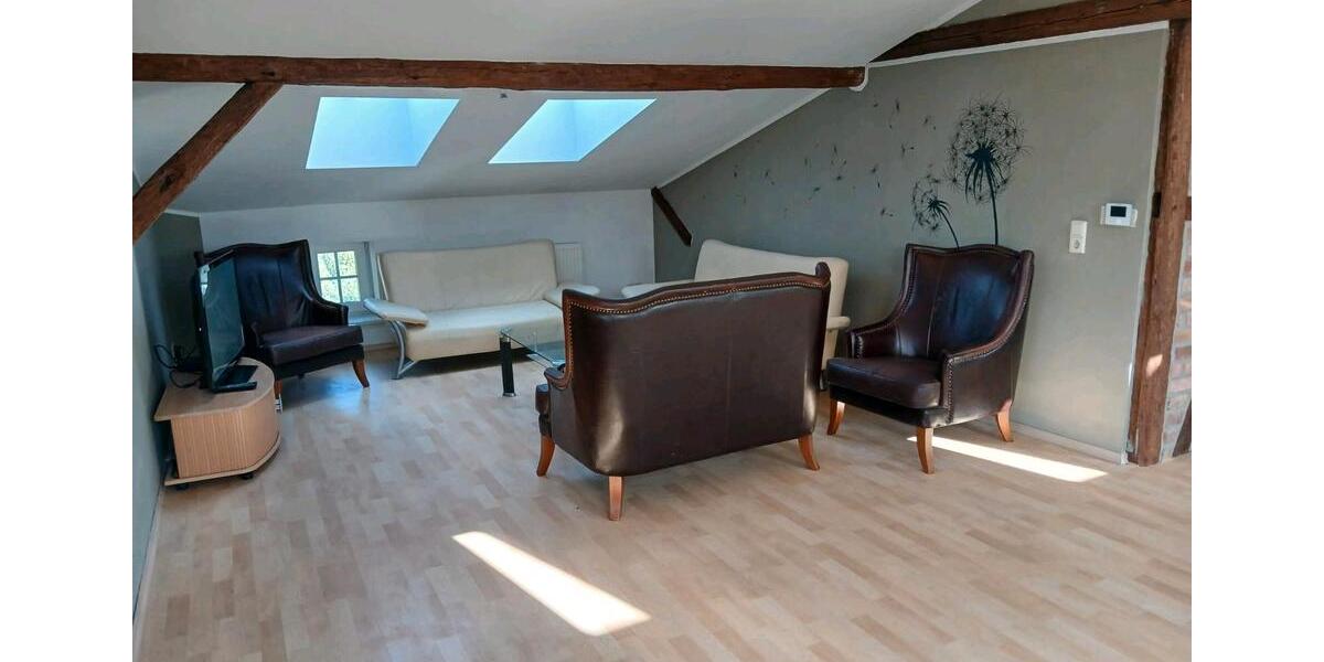 Dachgeschoßwohnung Waren (Müritz) - 3 Zimmer, 160 m&sup2;, 720&euro; | Angebot:25988395
