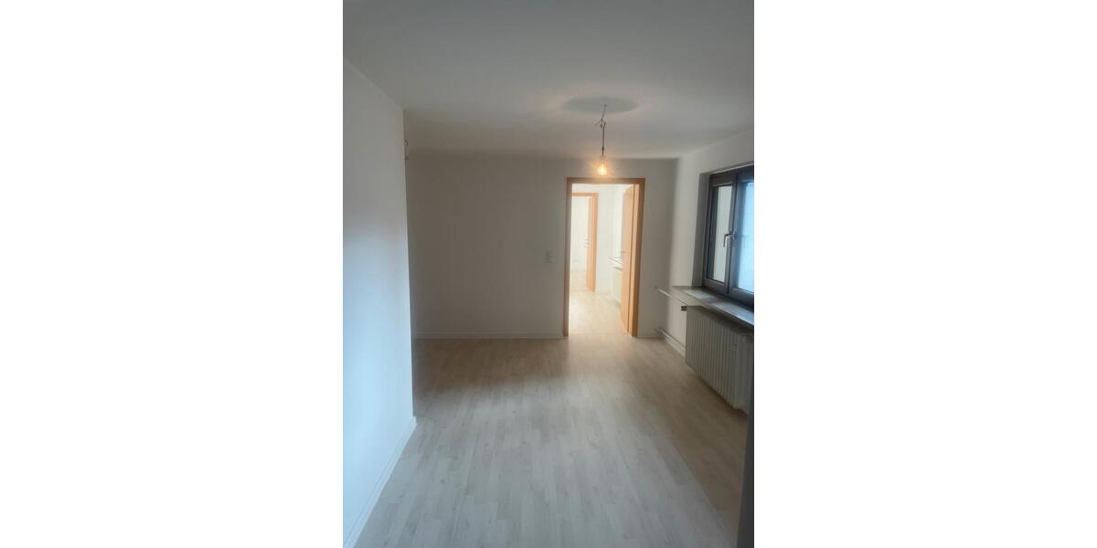 Etagenwohnung Siegen - 2 Zimmer, 55 m&sup2;, 750&euro; | Angebot:25150023
