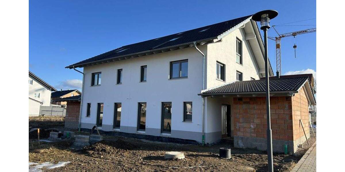 Doppelhaushälfte Ampfing - 5 Zimmer, 151 m&sup2;, 1.900&euro; | Angebot:25111099