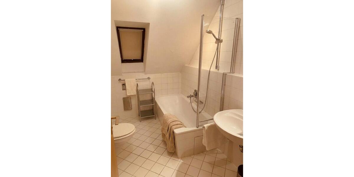 Dachgeschoßwohnung Markt Schwaben - 1 Zimmer, 40 m&sup2;, 1.300&euro; | Angebot:26567504