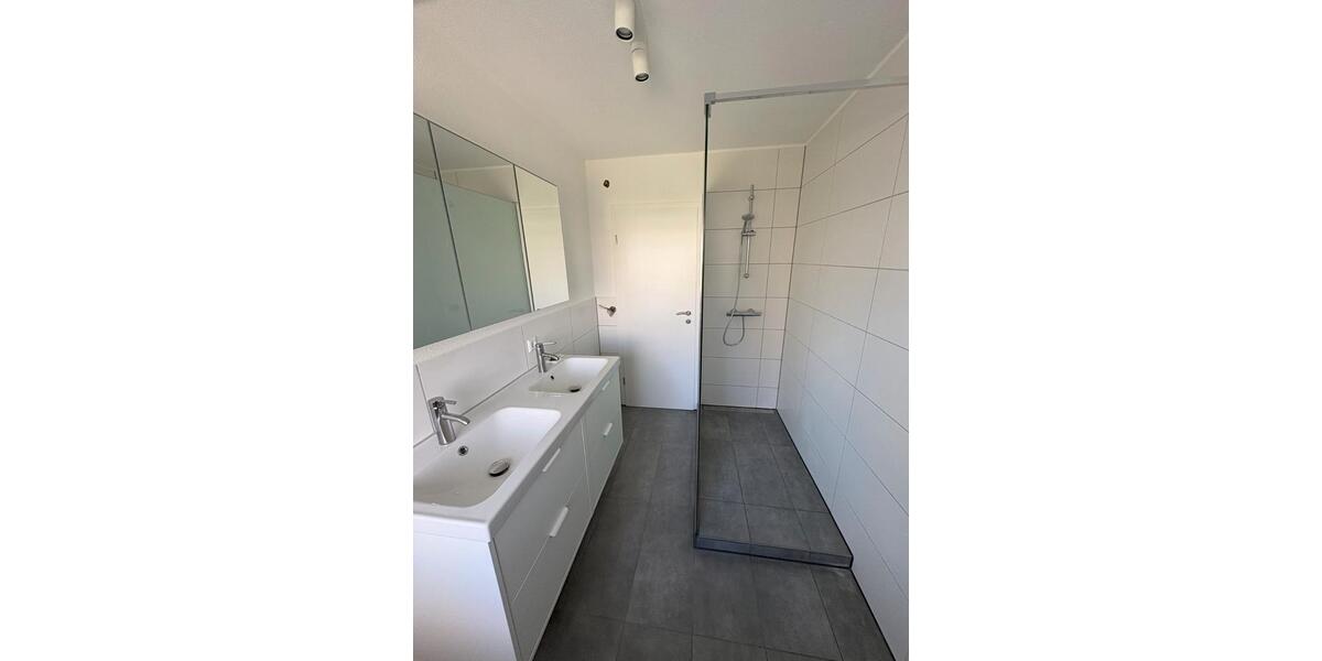 Etagenwohnung Ellwangen (Jagst) - 4 Zimmer, 108 m&sup2;, 1.000&euro; | Angebot:26040716