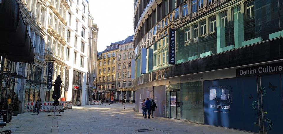 Dachgeschoßwohnung Hamburg Hamburg-Mitte - 1 Zimmer, 50 m&sup2;, 1.326&euro; | Angebot:25627388