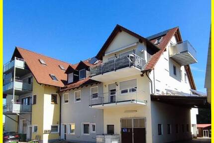 *** XXXL- Wohnung! *** neu Renovierte 4 Zimmer - Wohnung mit viel Platz & großen Balkon! ***