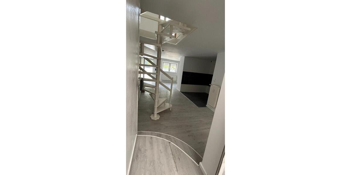 Maisonettenwohnung Grevenbroich Neuenhausen - 4 Zimmer, 123 m&sup2;, 950&euro; | Angebot:25231572