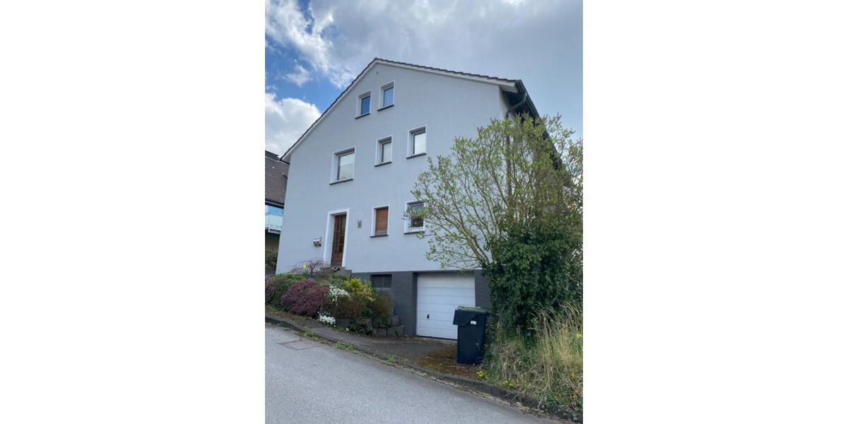 Etagenwohnung Arnsberg Oeventrop - 5 Zimmer, 130 m&sup2;, 750&euro; | Angebot:25903129