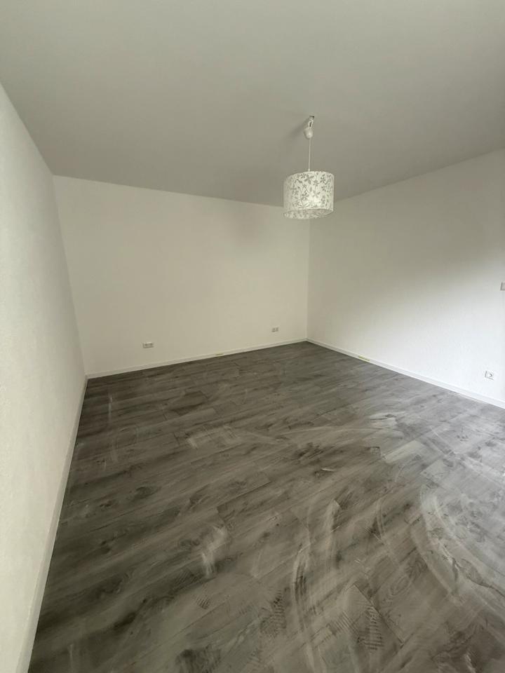 Schöne helle Wohnung in Worms - Rheindürkheim zu vermieten.