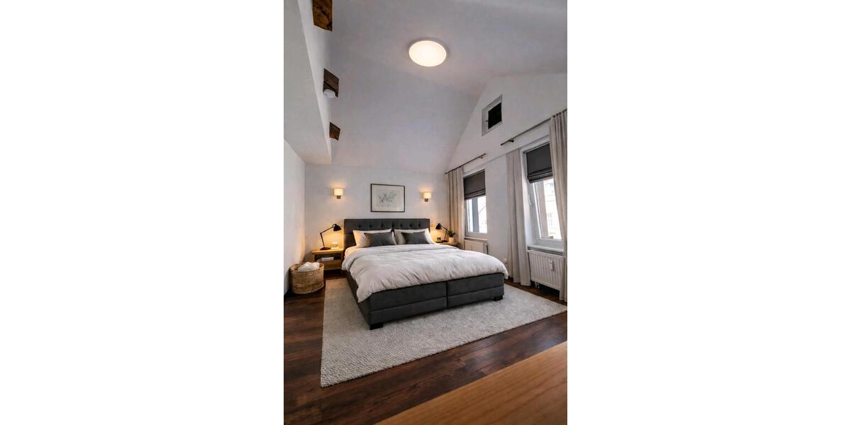 Dachgeschoßwohnung Elsterwerda - 4 Zimmer, 115 m&sup2;, 979&euro; | Angebot:25893670