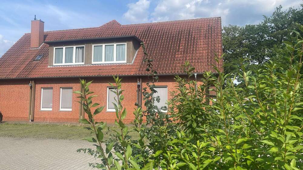 Etagenwohnung Hannover - 3 Zimmer, 118 m&sup2;, 1.050&euro; | Angebot:27284796
