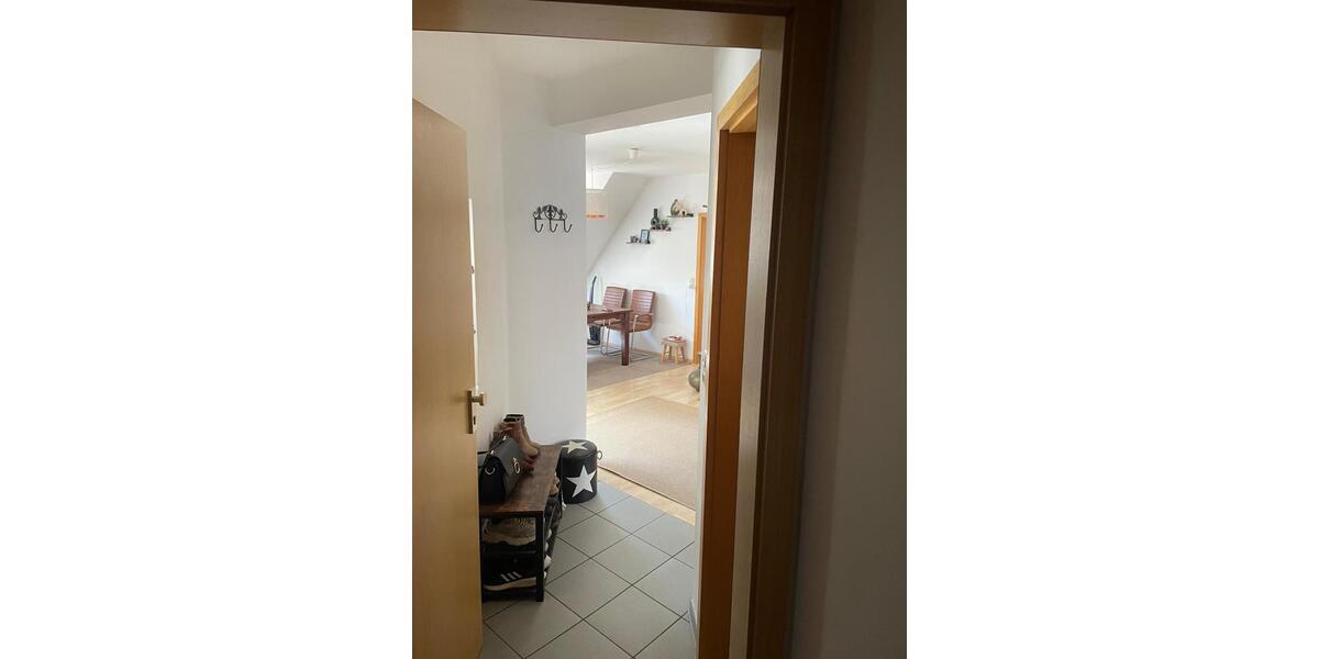 Dachgeschoßwohnung Bad Neustadt an der Saale - 2.5 Zimmer, 70 m&sup2;, 895&euro; | Angebot:26632556