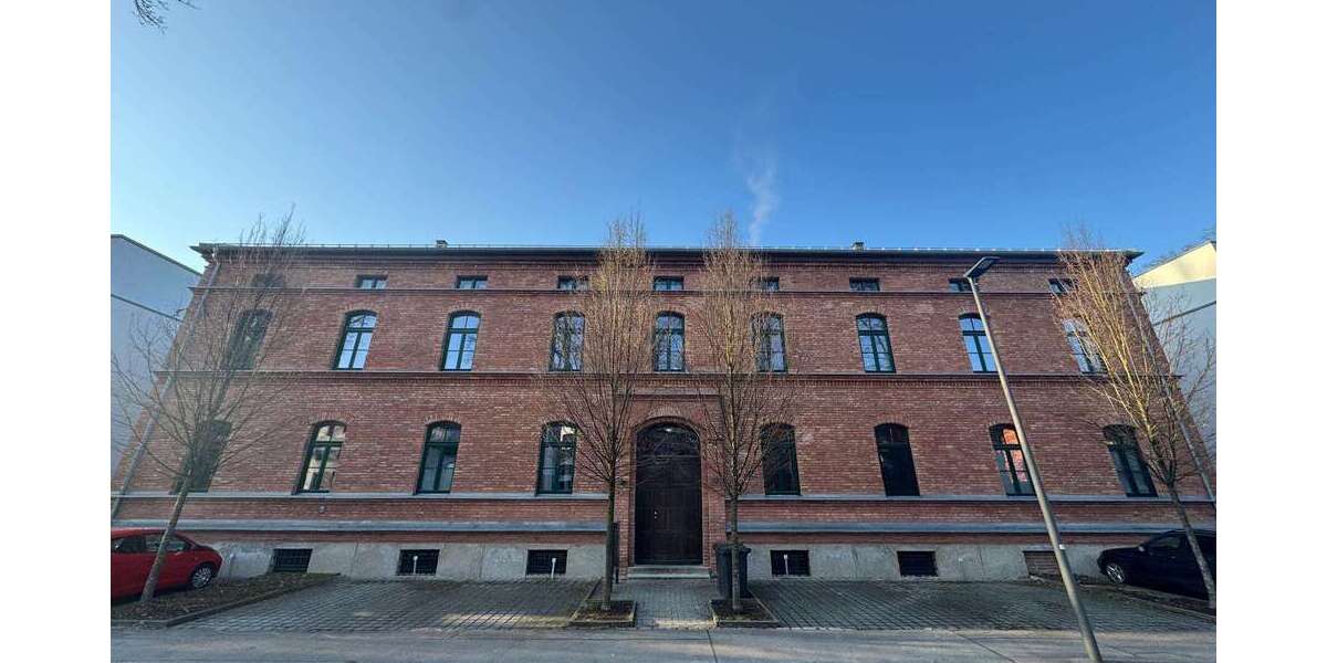 Etagenwohnung Augsburg Antonsviertel - 1.5 Zimmer, 61 m&sup2;, 990&euro; | Angebot:26757369