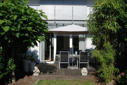 Stilvolles RMH in Top-Lage – Privatsphäre trifft Architektur 4 zimmer