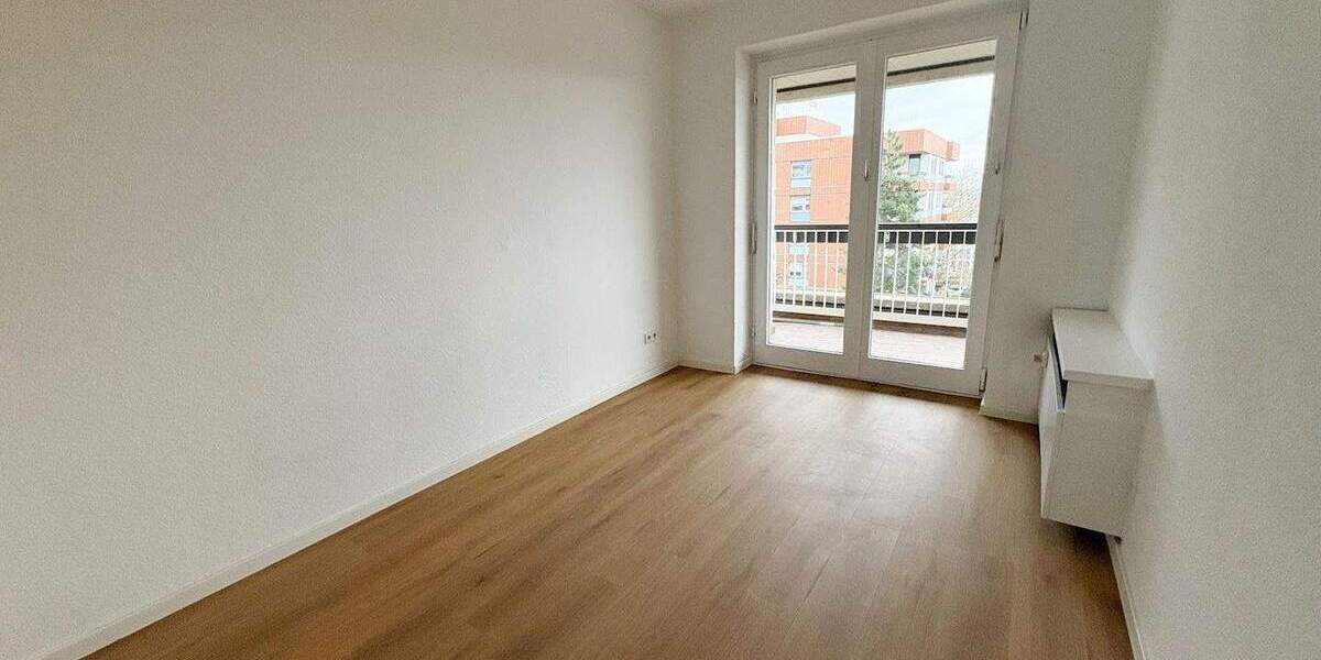 Etagenwohnung Köln Bayenthal - 3 Zimmer, 100 m&sup2;, 1.700&euro; | Angebot:24347977