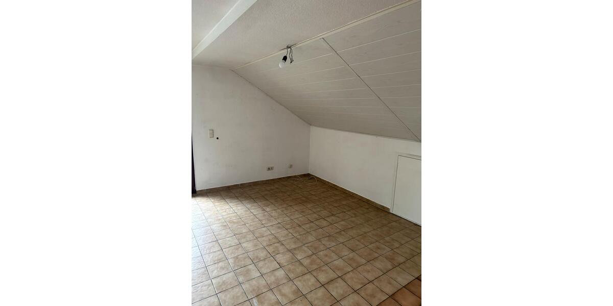 Dachgeschoßwohnung Weilburg - 2.5 Zimmer, 75 m&sup2;, 950&euro; | Angebot:24867349