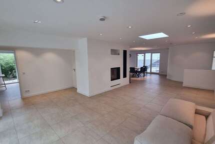 Wohnung zum Mieten in Leimen 2.200 € 200 m² 5 zimmer