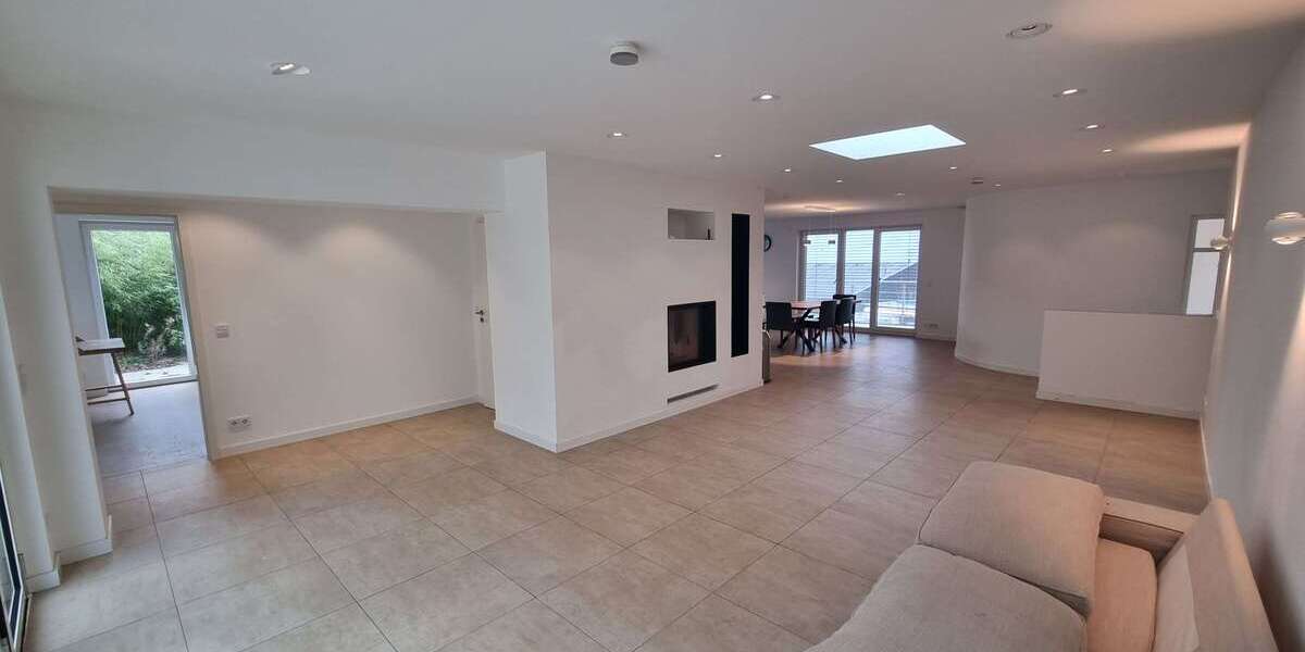 Wohnung zum Mieten in Leimen 2.200 € 200 m² 5 zimmer