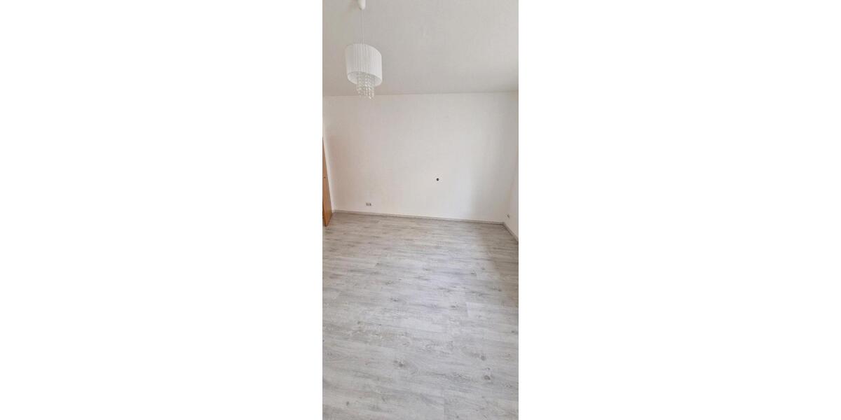 Etagenwohnung Siegen - 1 Zimmer, 72 m&sup2;, 735&euro; | Angebot:26566447
